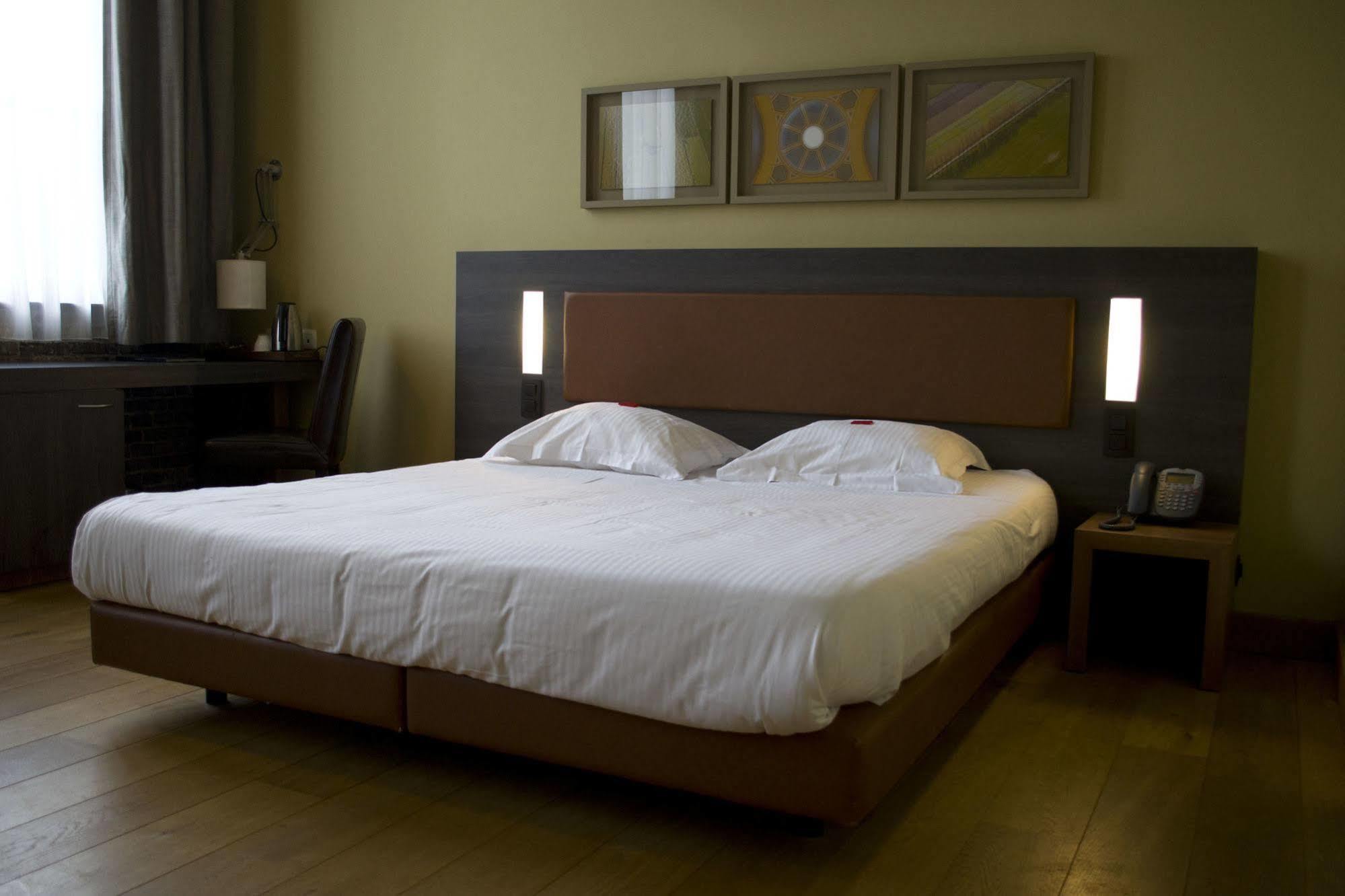 Het Godshuis Hotel Sint-Laureins Zewnętrze zdjęcie